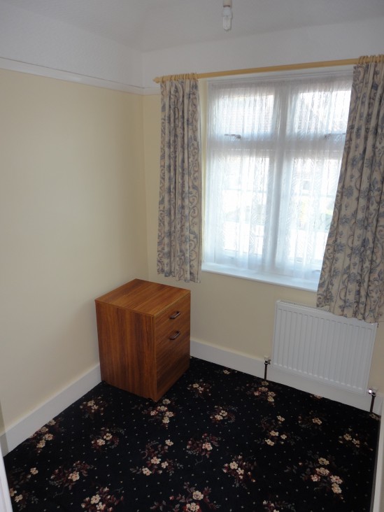 Waye Avenue, Hounslow - Photo 7