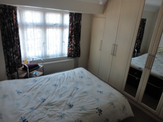 Waye Avenue, Hounslow - Photo 8